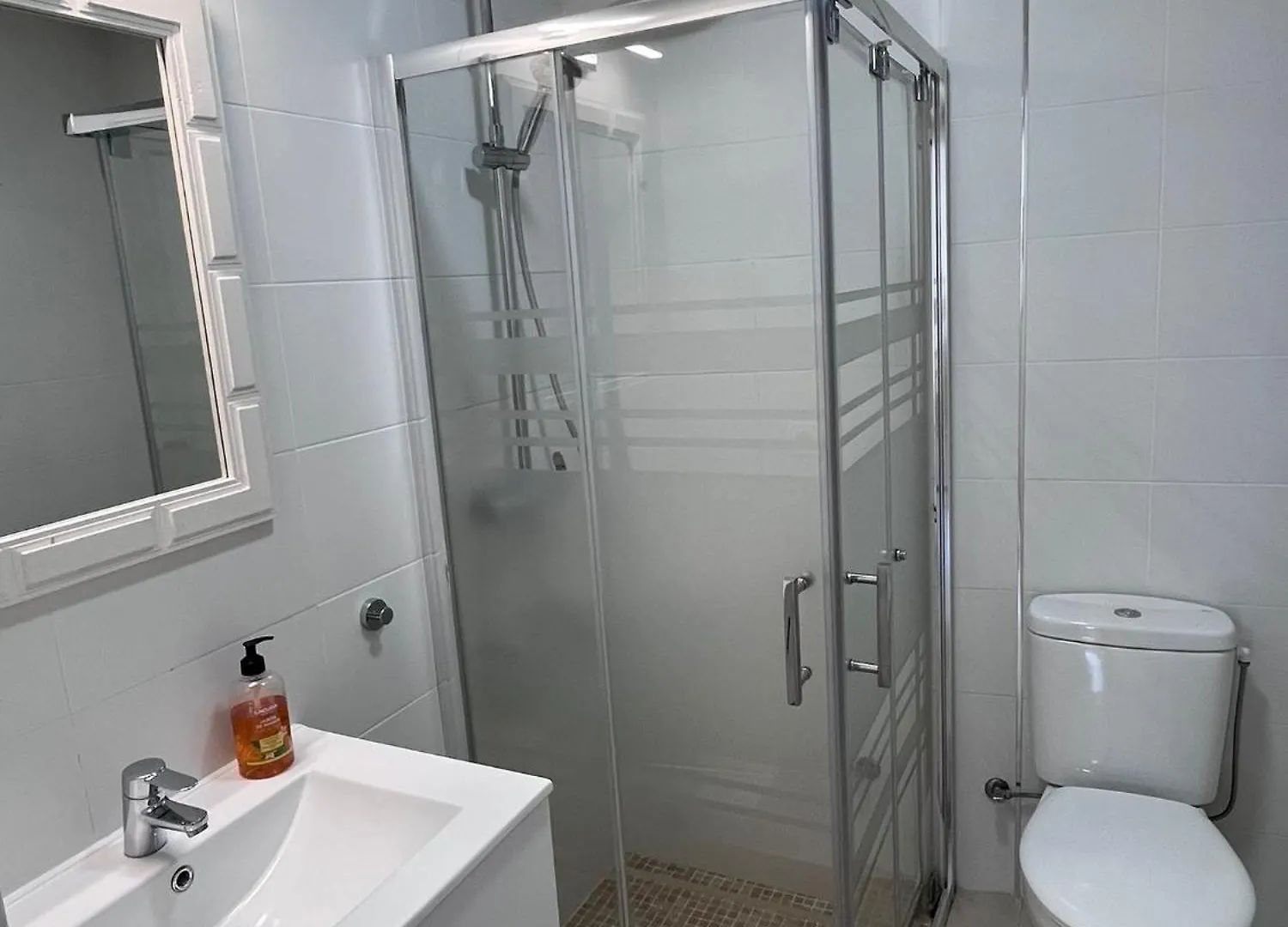 2 Bedroom Apartment 8Th Floor Estepona Puerto
